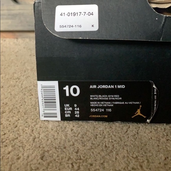 AIR JORDAN 1 MIDS - Picture 6 of 6